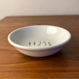 Elegant The Dish Ltd White Ceramic appetizer/ ring dish /bowl w/ 44526 in center